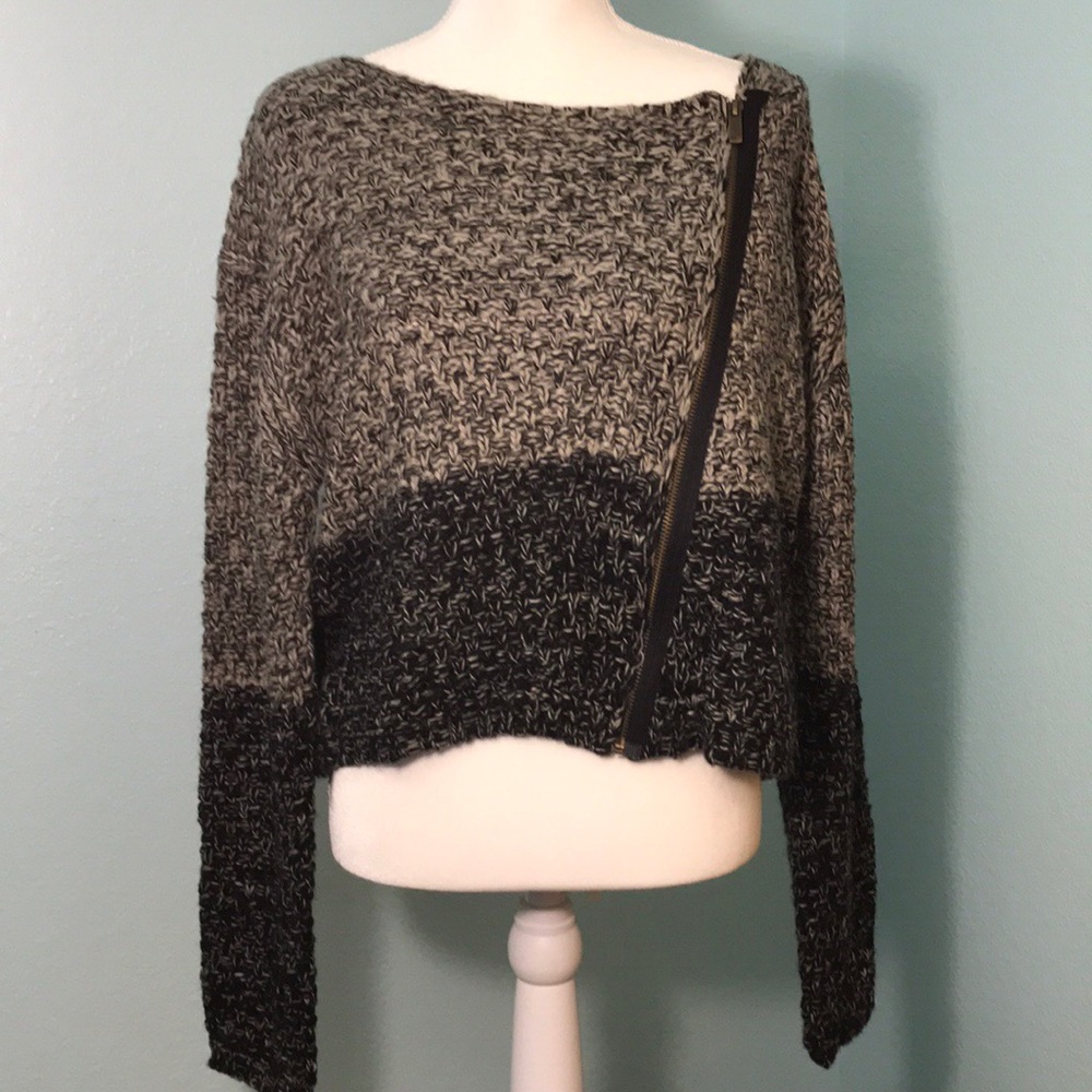 Sugarlips Black Ombre Offset Zipper Sweater